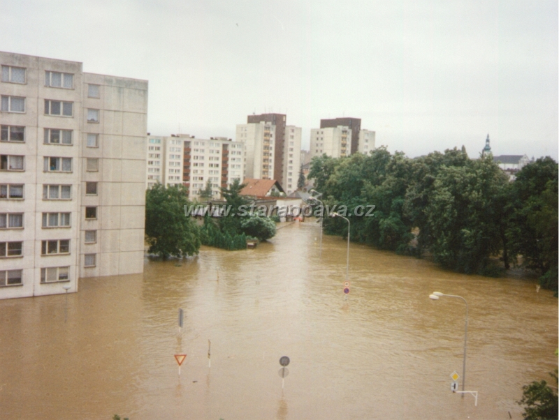 1997 (47).jpg - Povodně 1997 - Ulice Na Pastvisku